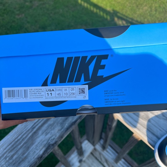 Authentic Jordan One UNC Toes Size 11 - Picture 5 of 5